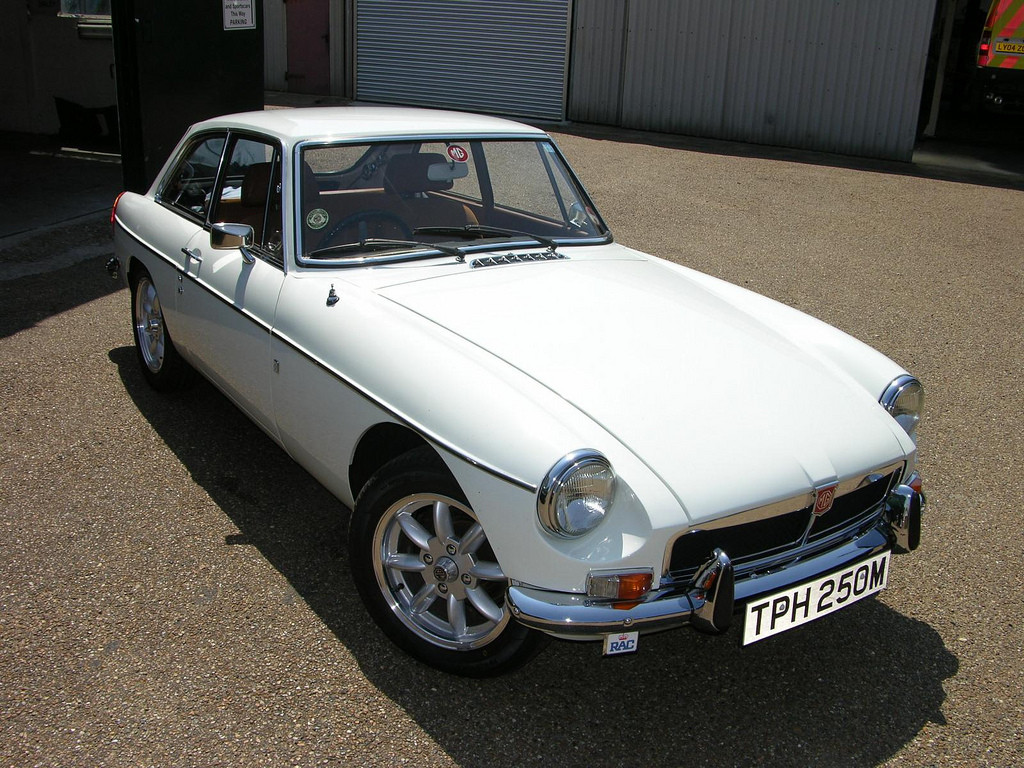 1974 MGB GT - CC BY 2.0 The Car Spy (flickr)